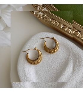 Lente Aksesuar Antik Gold Renk Kabartma Kalp Desenli Vintage Çelik Küpe