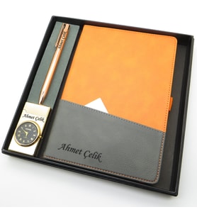 Signator® Codex  N198 Kişiye Özel Defterli Set - İsme Özel Turuncu Kalem + İsme Özel Turuncu Defter + İsme Özel Gold Çakmak İsme Özel Kutusunda Hediyelik Set (Karışık)