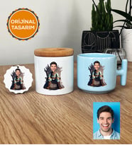 Kişiye Özel Karikatürlü Doğum Günü Hediyesi Hediye Seti Pastel T Kupa, Kalemlik, Anahtarlık Babaya Abiye Erkek Sevgiliye Hediye (Mavi)