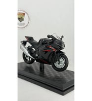 Suzuki GSX-R1000R Siyah Kırmızı 1:18 Ölçek Diecast Model Motosiklet