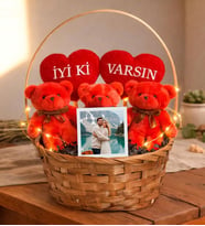 Sevgililer Gününe Özel İyi ki Varsın Tasarımlı Kırmızı Peluş Ayıcık Sepeti