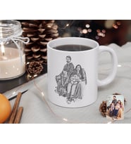 BK Gift Kişiye Özel Tam Boy Karakalem Aile Beyaz Kupa Bardak-2