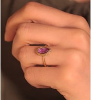 Oval Kesim Mor Taşlı Yüzük (YZK2555)