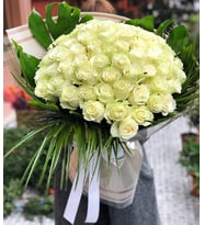 Grand Deluxe 100 Beyaz Güller Buketi