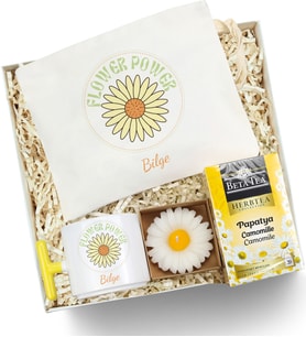 Kişiye Özel Bez Çanta & T Kupa & Kraft Kutulu Mum & Beta Tea Papatya Çayı Hediye Seti