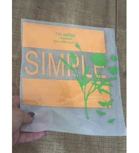 SİMPLE YAZILI ÜTÜ İLE YAPIŞAN ÇİÇEKLİ TRANSFE BASKI TİŞÖRT BASKI ARMA 24X21 CM