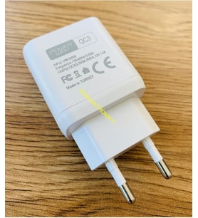 Lg Omix Tüm Modeller Uyumlu 3000mah Quick Hızlı Şarj 5 Volt 3 Amper 5v 3a 9v 2a 12v 1.5a 18w