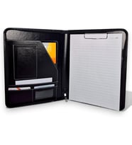 Suni Deri Sekreterlik – Mandallı Evrak Tutucu, Tablet Bölmeli Organizer, Çok Gözlü Evrak Dosyası (Hesap Makinesiz Model), Fermuarlı (32.5 × 25 cm), Siyah