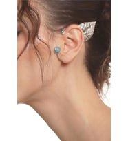 Kadın Gümüş Renk Lak Kaplama Taşlı Dokulu Yaprak Stilizesi Sol Kulak Earcuff & Kıkırdak Küpe