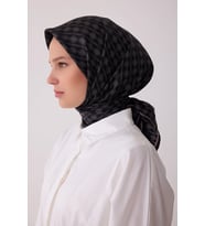 Belli Geometrik Desenli %100 Twill İpek Eşarp 4425D