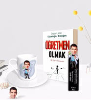 BK Gift Kişiye Özel Erkek Kimya Öğretmeni Karikatürlü Türk Kahvesi Fincanı Ahşap Kitap Ayracı ve Öğretmen Olmak Kitabı Hediye Seti-3