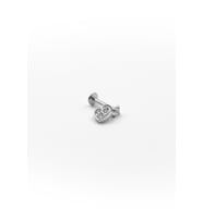 Kalp Sallantılı Tek Taş Tragus & Helix Piercing – Gümüş, Anti Alerjik, Kararma Yapmaz