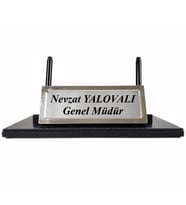 Prozenis PR2650 Krom veya Altın Renk Detaylı Siyah Deri Masa Üstü İsimlik Masa İsimliği Yeni İş Ofis Hediyesi (Siyah - Gümüş)