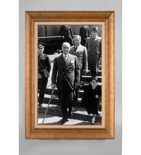 Altın Varaklı Paspartulu Çerçeveli Atatürk Tablo nt628