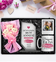 Anneler Gününe Özel Kişiye Özel Kristal Cam Plaket & Tasarım Kupa & Üçlü Peluş Ayıcık Buketi & Kişiye Özel Fotoğraf Çerçevesi