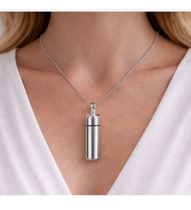 Metal Silindir Kadın Kolye – Açılabilir Kapaklı Minimal Tasarım