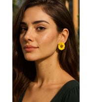 Daisy El Yapımı Sarı Minimal ve Işıltılı Papatya Küpe - Zarif ve Sade