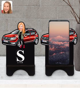 BK Gift Kişiye Özel Plakalı Kadın Dacia Sandero Karikatürlü Ahşap Biblo Telefon Standı-1