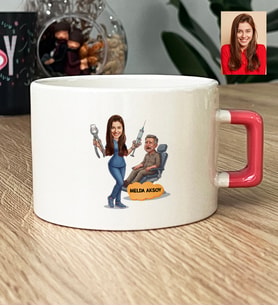 Kişiye Özel Karikatürlü Kadın Diş Hekimi Lüks Fincan Tıp Bayramı Hediyesi