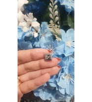 Charm Kemal Atatürk Imza Istediğini Yazdır Çelik Harf Isim Tarih Emoji 1 Cm 9 Mm Charm 1 Adet (Çok Renkli)