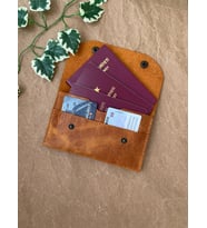 ALESTA LEATHER İsme Özel Aile Boyu Pasaport Kılıfı / Pasaport Cüzdanı / El yapımı / Hakiki Deri (Camel)