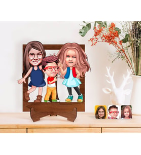 BK Gift Kişiye Özel 3 Kardeş Karikatürlü Ahşap Standlı 3D Biblo-1 (Beyaz)