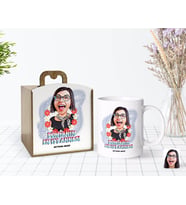 BK Gift Kişiye Özel Ahşap Kutuda Anneler Günü Temalı Dünyanın En İyi Annesi Karikatürlü Beyaz Kupa Bardak