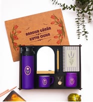 Anneler Günü Lüks Hediye Seti – Ahşap Kutu, Kolye, Ayna, Fincan, Mum