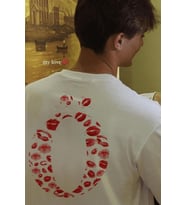 Ö Harfli Öpücük Kiss Design Tişört (Beyaz)