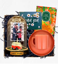 Fotoğraflı İsimli ve Işıklı Fanus & Turuncu Kahve Fincanı Hediye Seti  Kişiye Özel Premium Set (Model 9)