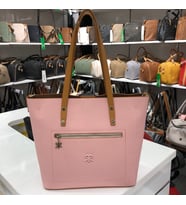 Polo Of Colors Geniş Ebatlı Şık Omuz Çantası Uzunluk Ebatı 28 Cm Genişlik Ebatı 41 Cm (Pembe)