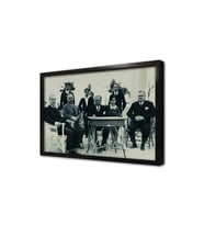 Atatürk Arkadaşlarıyla Otururken Çerçeveli Cam Tablo