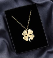 Gold Renkli Mini Yonca Kolye