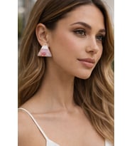 Geometrik Üçgen Detaylı Pembe Sedef Küpe (Gold)