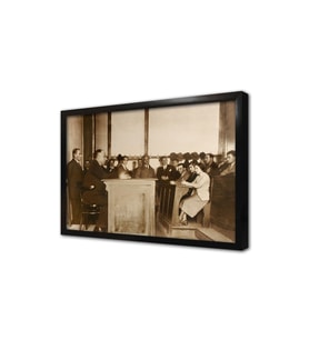 Atatürk Sınıfta Ders Dinlerken Çerçeveli Mdf Tablo