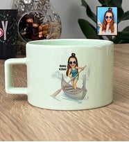 Kişiye Özel Karikatürlü Venedik Aşığı Arkadaşa Hediye Lüks Pastel Fincan Doğum Günü Hediyesi
