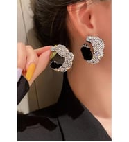 ELEGANT FULL TAŞLI KUMAŞ HALKA KÜPE BEYAZ