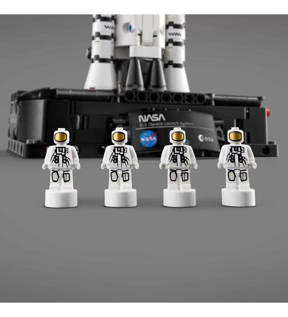 42221 Lego Technic NASA Artemis Uzay Fırlatma Sistemi Roketi 632