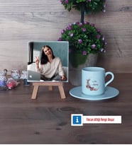 Doğum Günü Hediyesi İsme Özel Fotoğraflı Dekoratif Taş, Ahşap Altlıklı Türk Kahvesi Fincanı Hediye (Model 2)