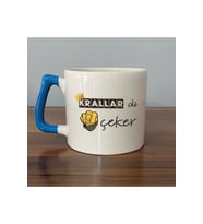 Krallar Da Nah Çeker Baskılı Sarı Kulplu Prime Kupa - Komik Hediye Bardak Fincan Mug