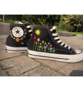 Renkli Çiçek Desenli Özel Nakışlı Convers Model Siyah Sneaker