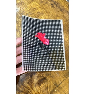 18X14 CM ÜTÜ İLE YAPIŞAN EKOSE ÇİÇEKLİ TRANSFER BASKI TİŞÖRT BASKI ARMA (Kırmızı)