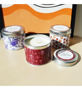 SUM STUDIO Kırmızı Sekoya Kokulu Teneke Doğal Mum 180 gr