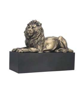 VERONESE BİBLOLAR-Wise Hayvanlar Alemi-WISE KAİDE ÜZERİNDE UZANAN ASLAN-22x9x17 CM-JWU76538A4