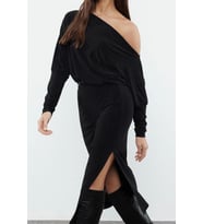 Moda Stil Slim Asimetrik Yaka Midi Boy Düz Asimetrik Tek Kol Belden Oturtmalı Esnek Örme Elbise (Siyah)