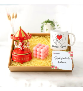 Kişiye Özel Sevgili Kupası Müzikli Atlı Karınca & Pembe Mum Kutulu Hediye Set