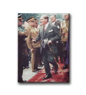 Selamlarken Atatürk Kanvas Tablo ATAD113