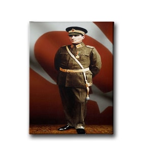 Üniformalı Atatürk Portresi Kanvas Tablo ATAD119