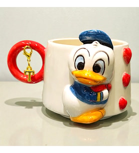 El Yapımı 3D DAİSY DONALD Figürlü, Yaldızlı HEDİYE Harf yada Kalp Charm'lı Kişiye Özel Seramik Kupa