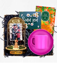 Fotoğraflı İsimli ve Işıklı Fanus & Pembe Kahve Fincanı Hediye Seti  Kişiye Özel Premium Set (Model 1)
